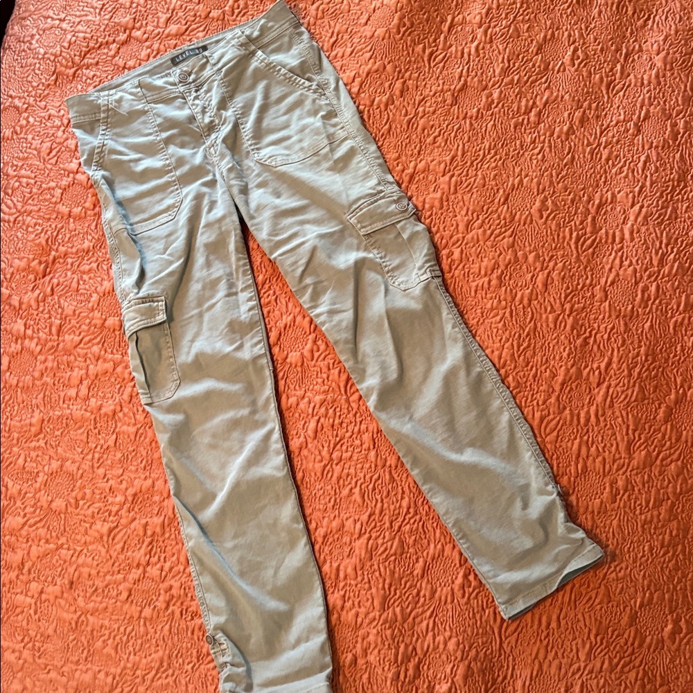 Level 99 Woman’s "Sybil" Olive Green Cargo Pants Size 27